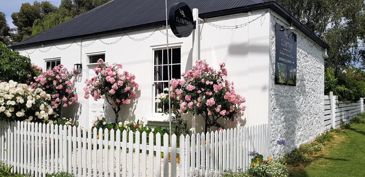 Clonmara Country House And Cottages 포트페어리 외부 사진